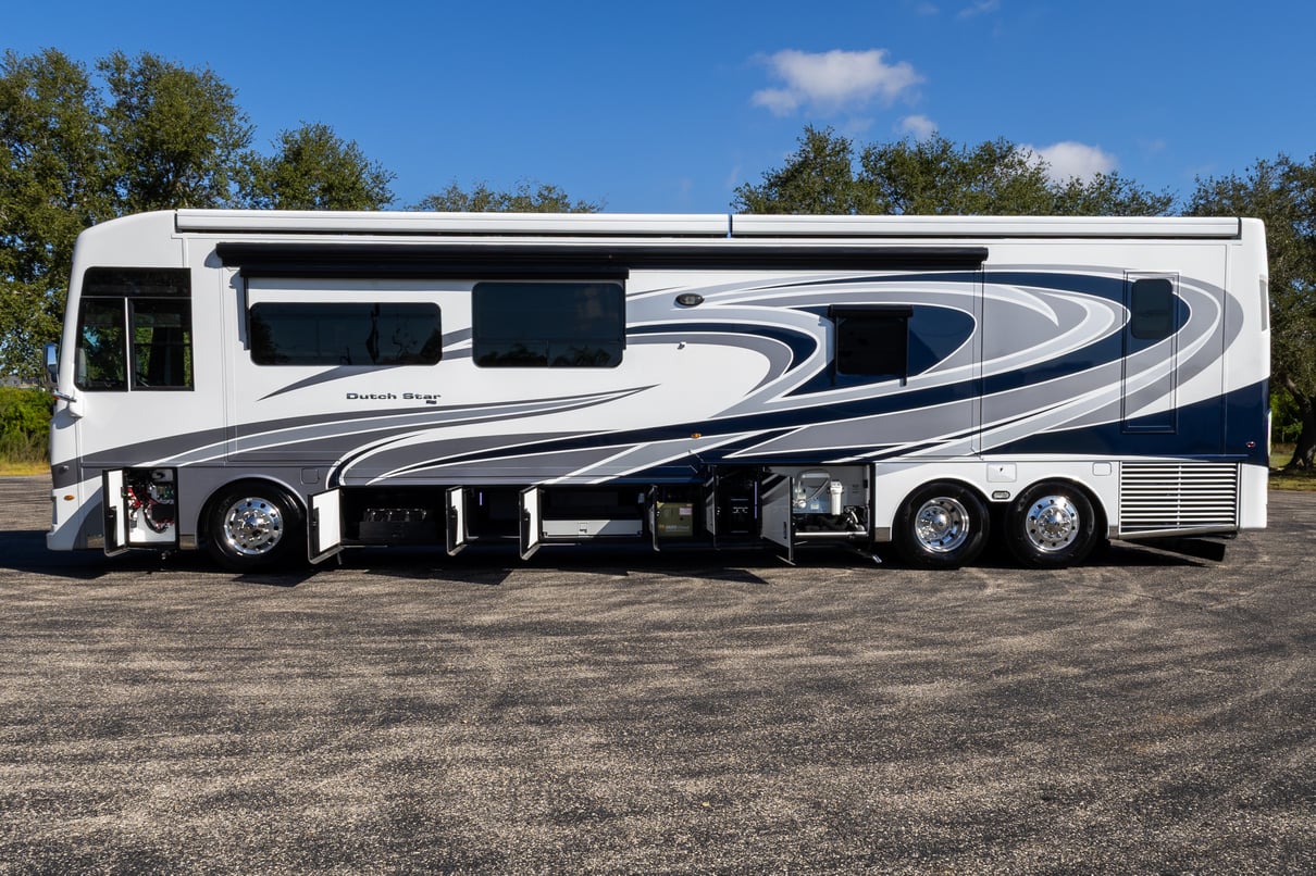 2022 Newmar Dutch Star 4369 gallery image-33