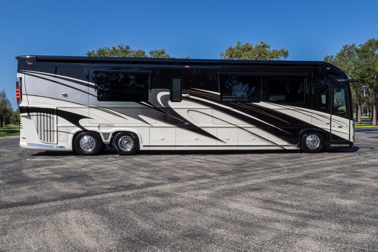 2017 Newell 2020P gallery image-3