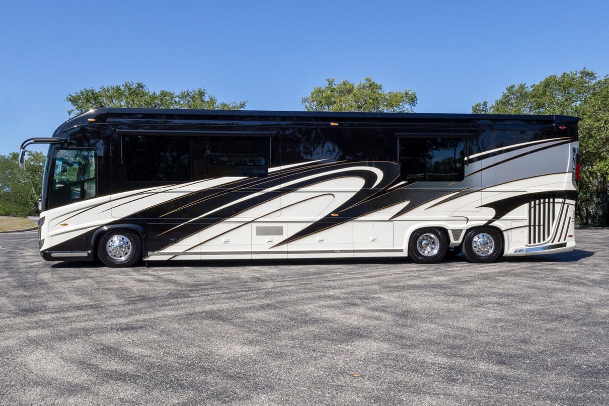 2017 Newell 2020P gallery image-9