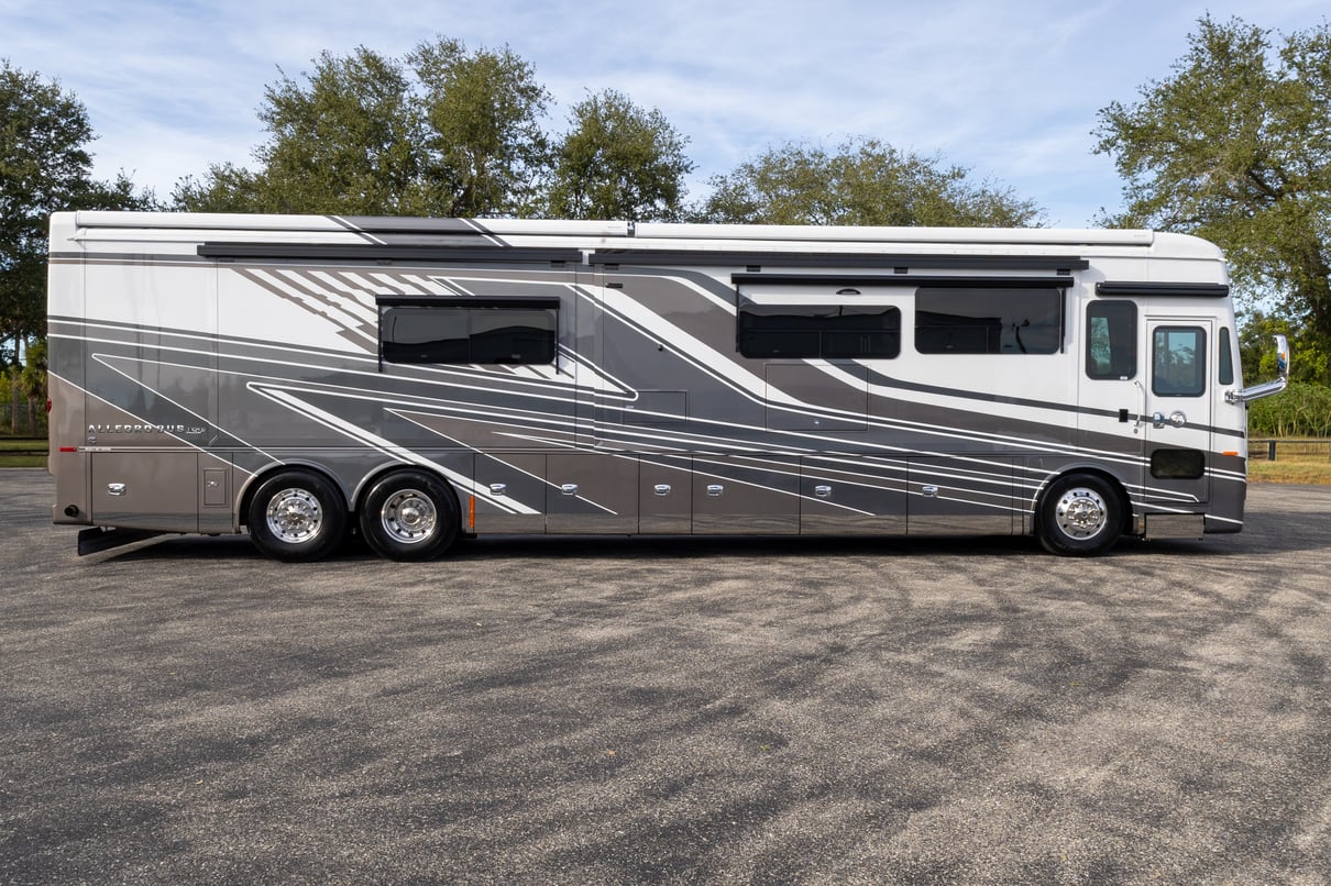 2024 Tiffin Allegro Bus 45 OPP gallery image-3