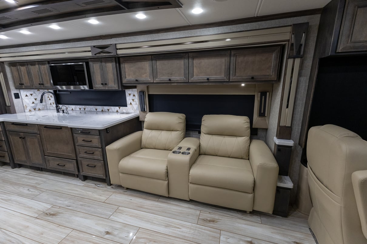 2024 Tiffin Allegro Bus 45 OPP gallery image-17