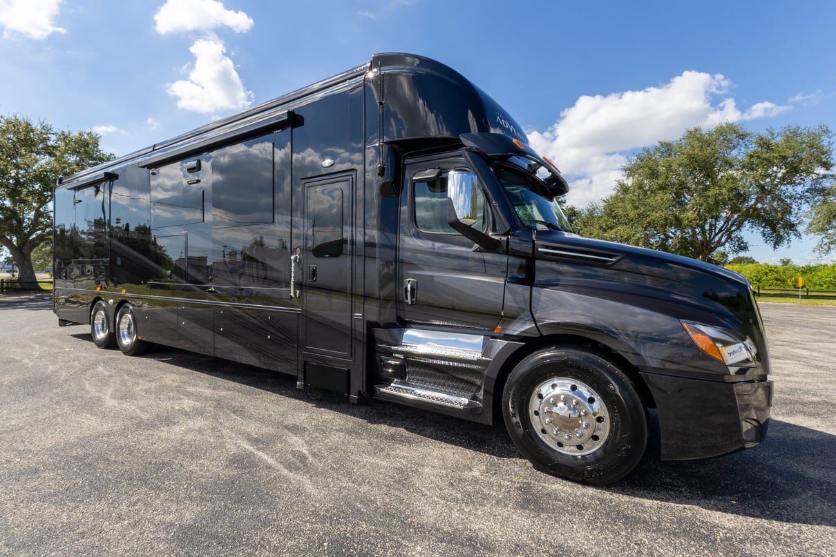 2026 SHOWHAULER ADVENTURE A4501 gallery image-2