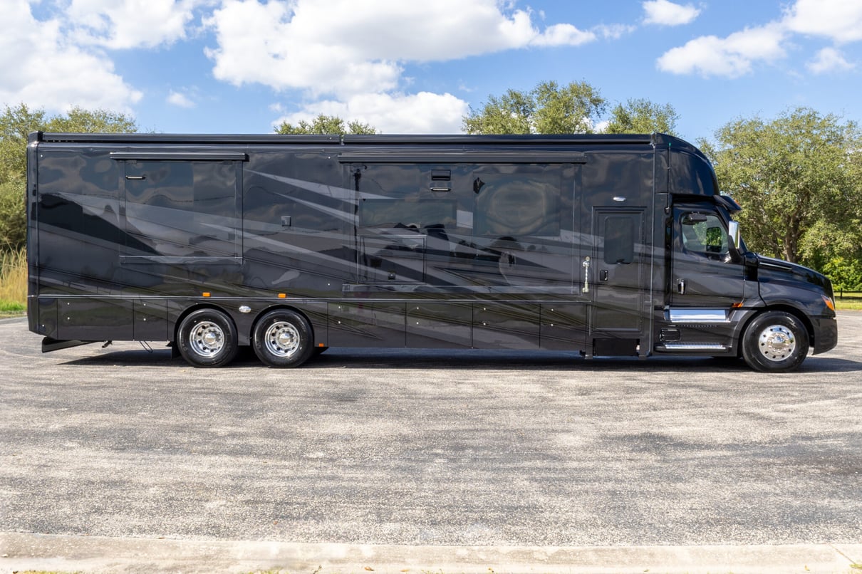 2026 SHOWHAULER ADVENTURE A4501 gallery image-3