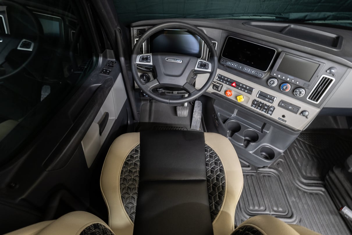 2026 SHOWHAULER ADVENTURE A4501 gallery image-13