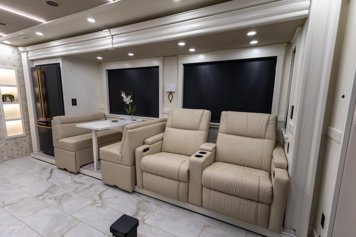 2026 SHOWHAULER ADVENTURE A4501 gallery image-15