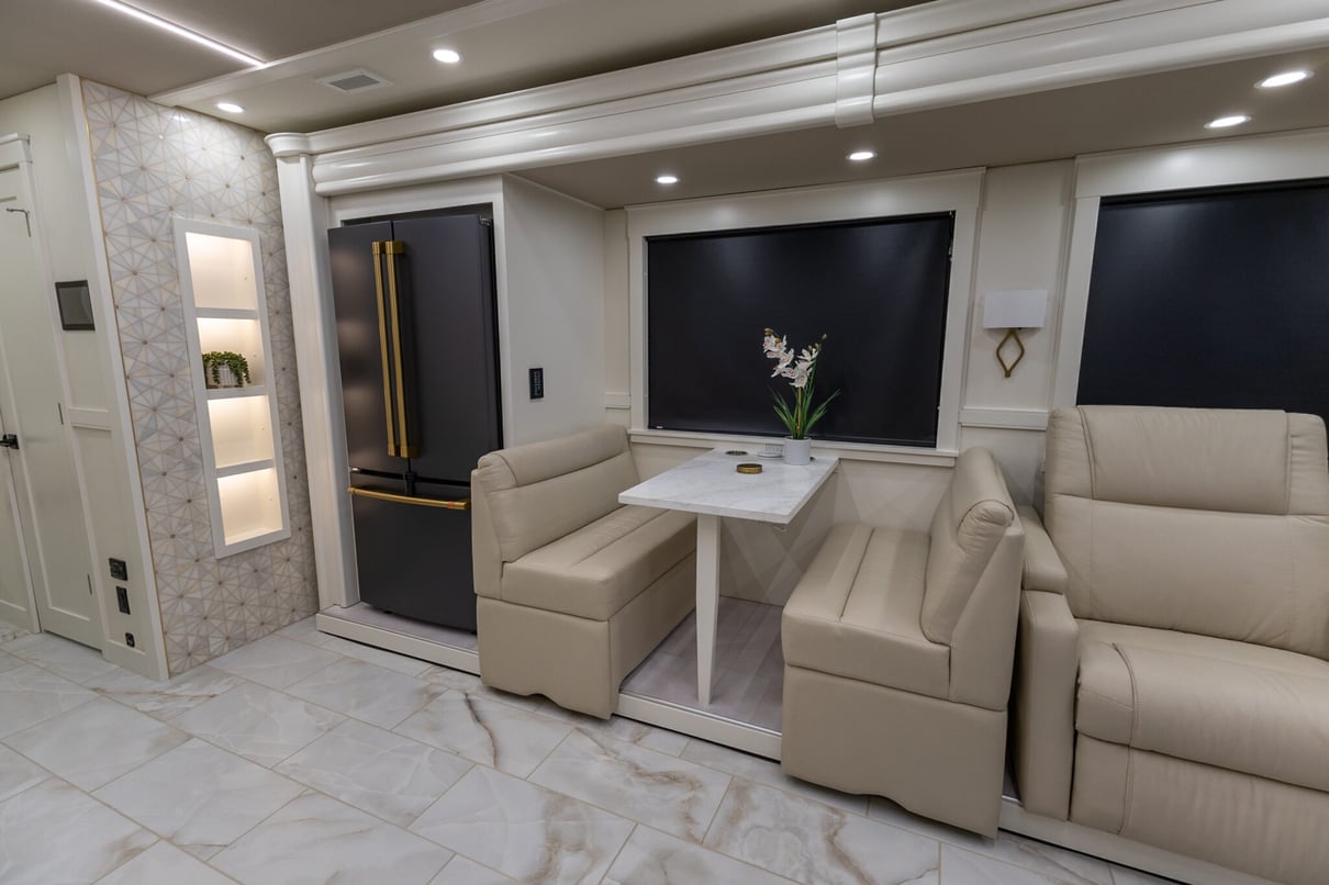 2026 SHOWHAULER ADVENTURE A4501 gallery image-16