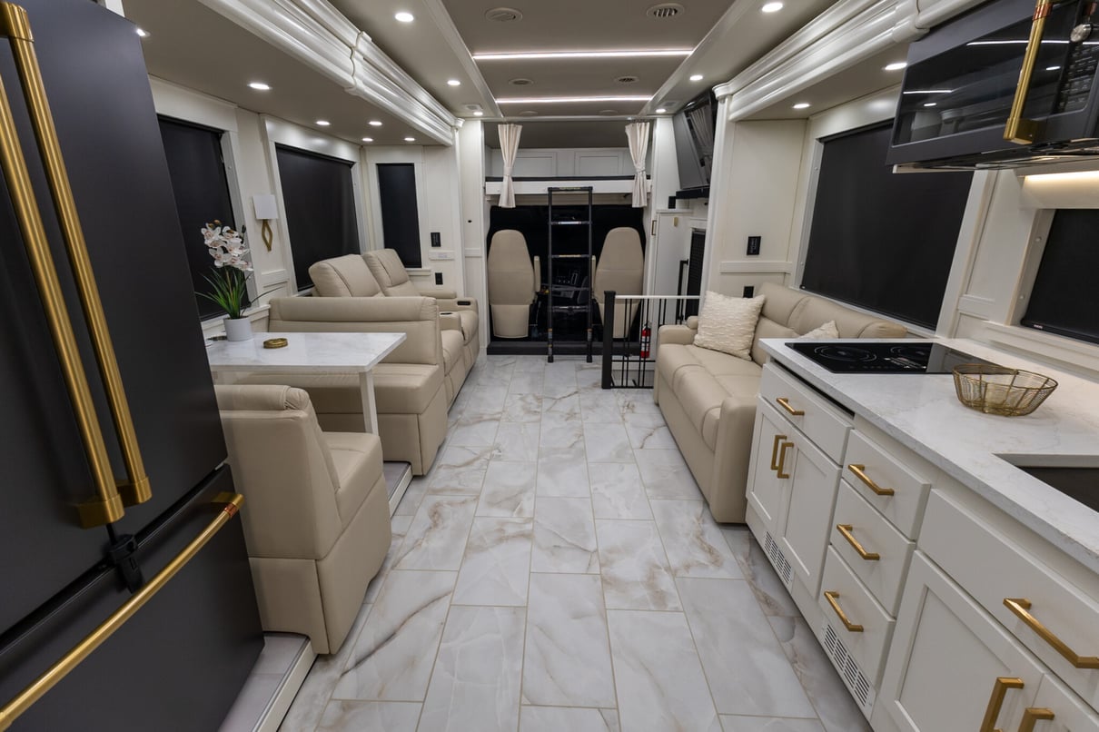 2026 SHOWHAULER ADVENTURE A4501 gallery image-22
