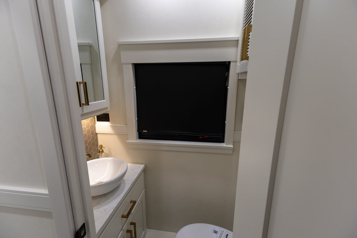 2026 SHOWHAULER ADVENTURE A4501 gallery image-23