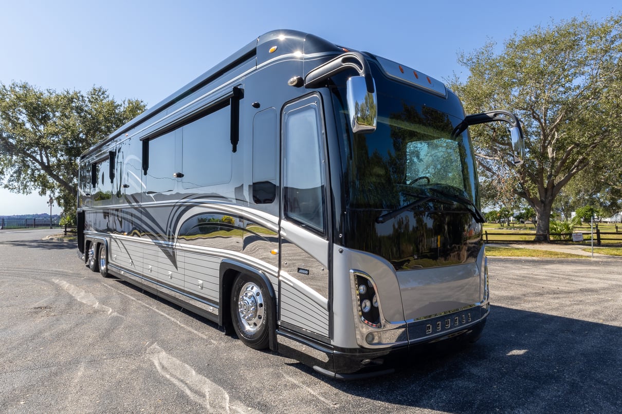 2012 Newell P2000i gallery image-1