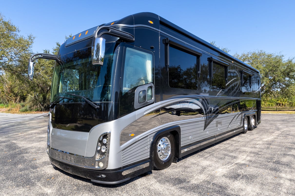 2012 Newell P2000i gallery image-11