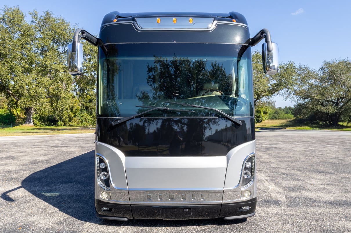 2012 Newell P2000i gallery image-12