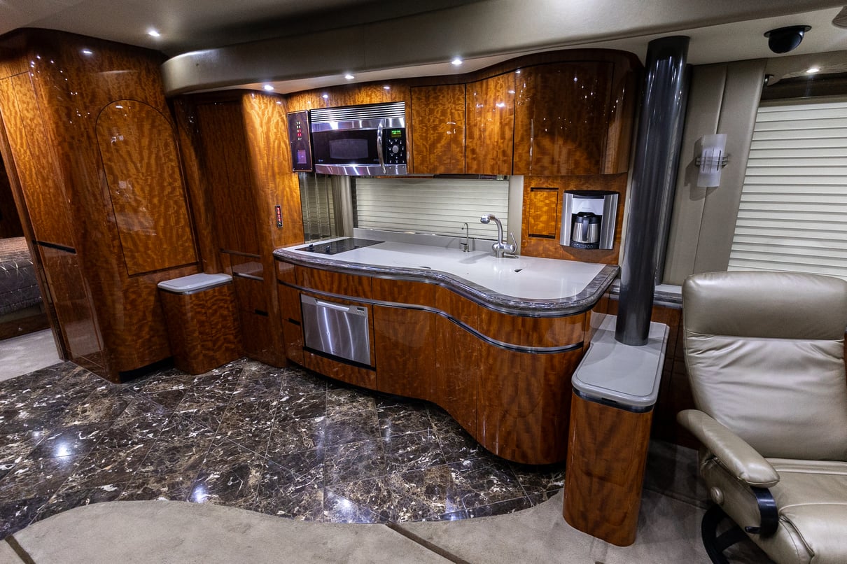 2012 Newell P2000i gallery image-18