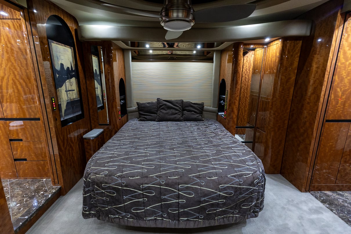 2012 Newell P2000i gallery image-25