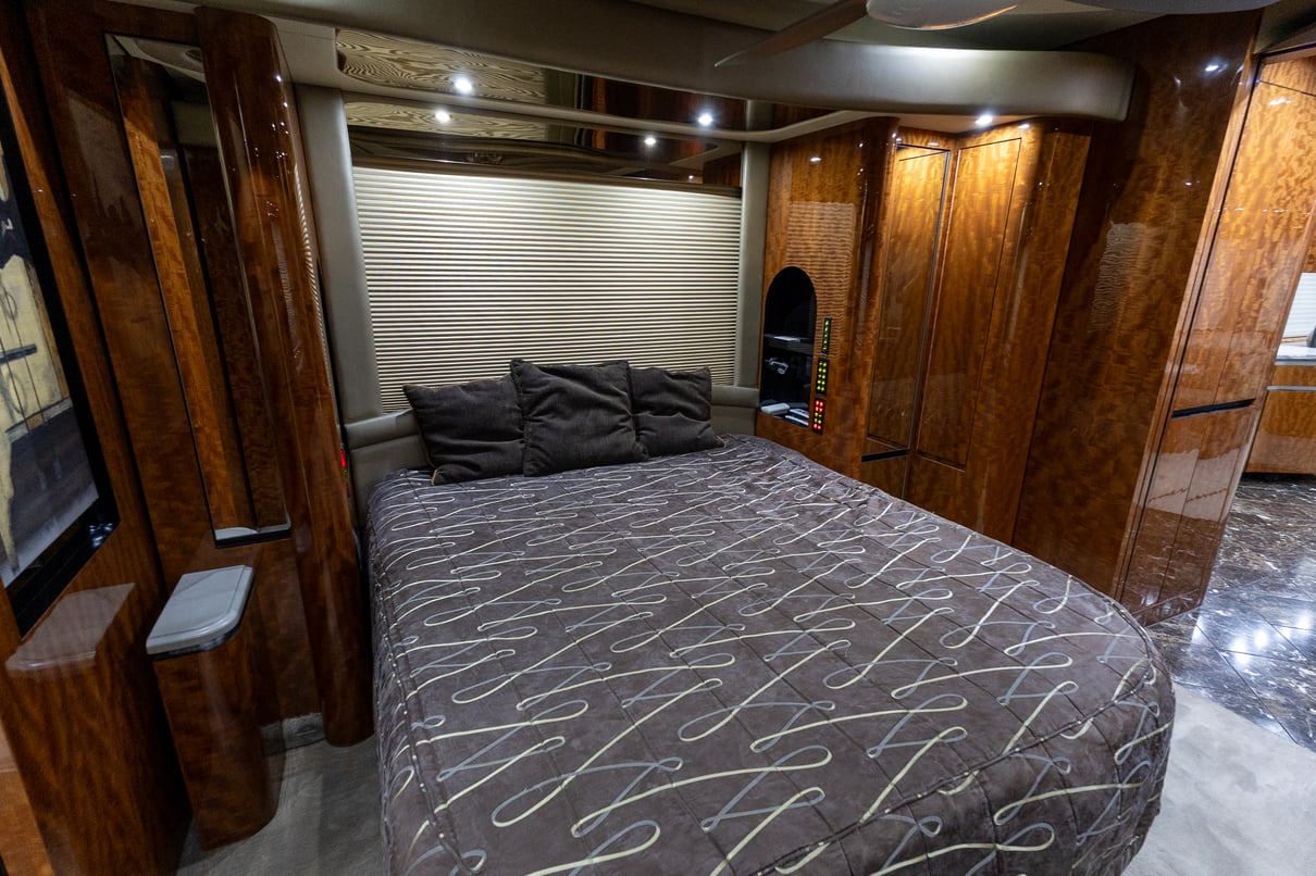 2012 Newell P2000i gallery image-26