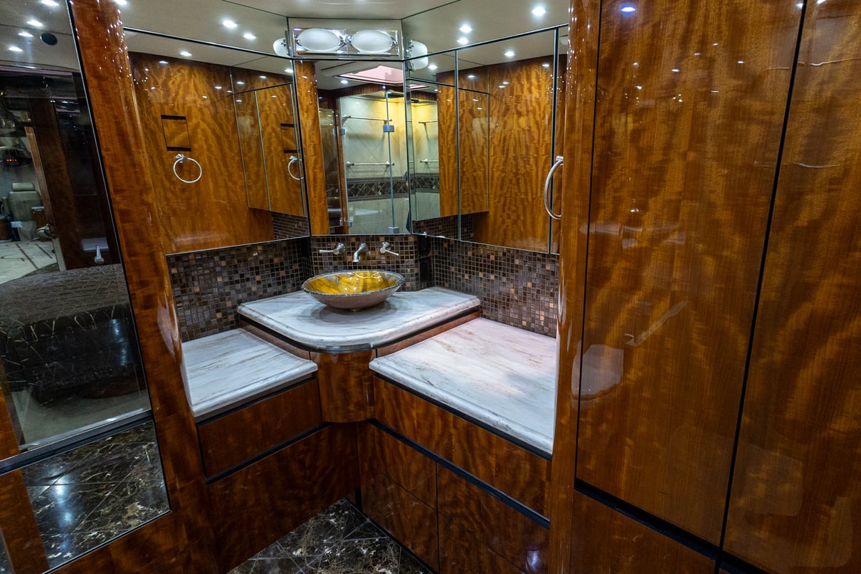 2012 Newell P2000i gallery image-28