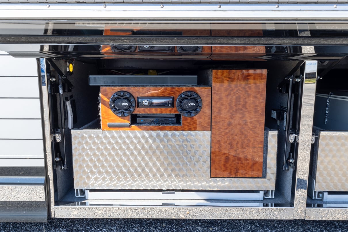 2012 Newell P2000i gallery image-36