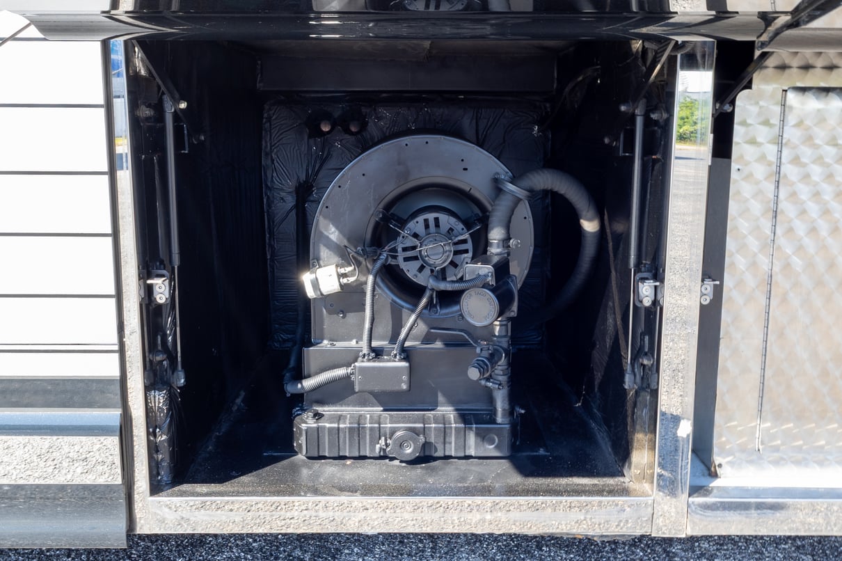 2012 Newell P2000i gallery image-40