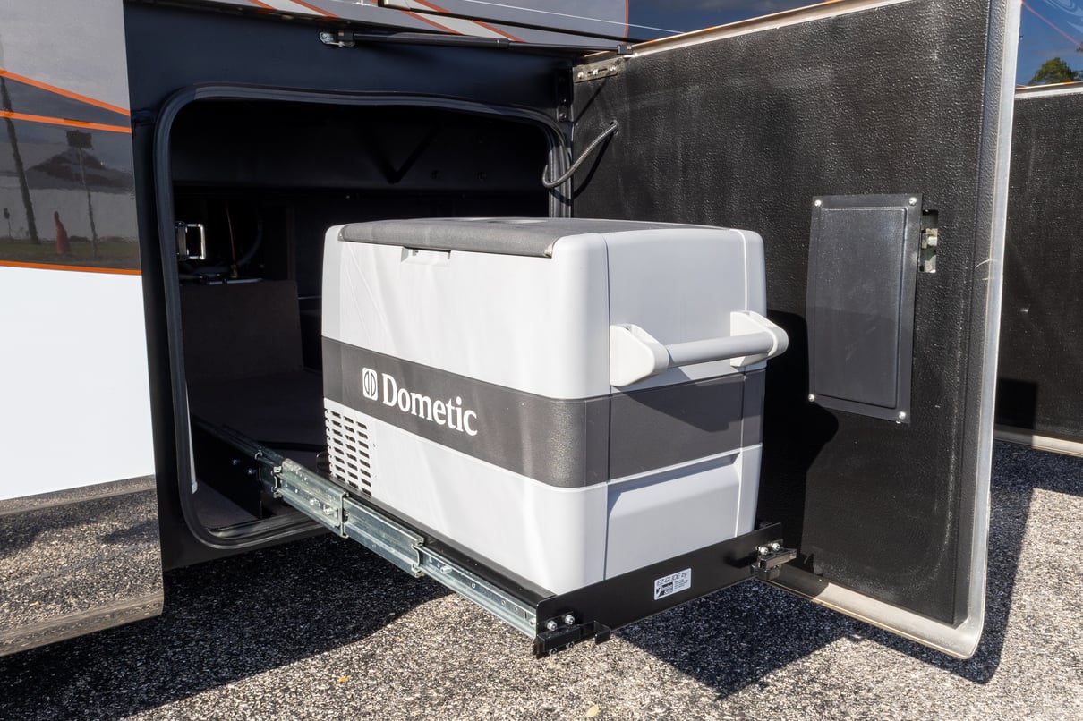 2015 Entegra Cornerstone 45B gallery image-36