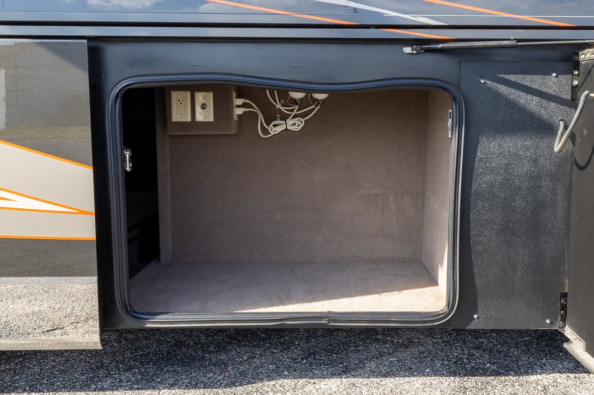 2015 Entegra Cornerstone 45B gallery image-39