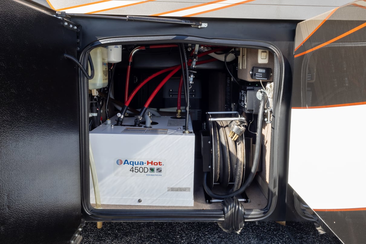 2015 Entegra Cornerstone 45B gallery image-45