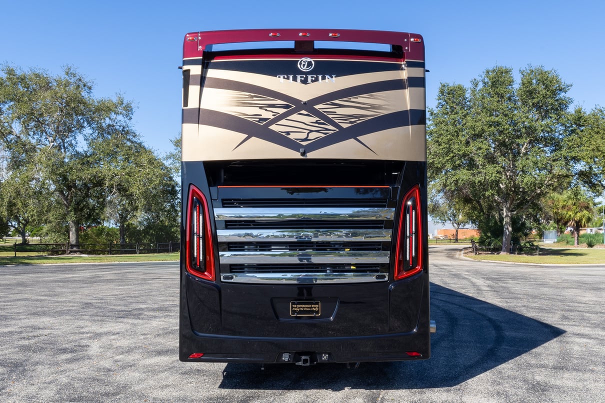 2022 Tiffin Zephyr 45 PZ gallery image-6