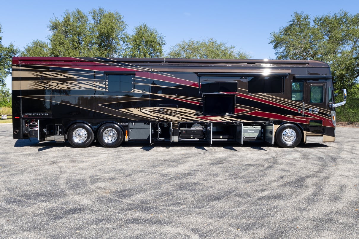 2022 Tiffin Zephyr 45 PZ gallery image-33