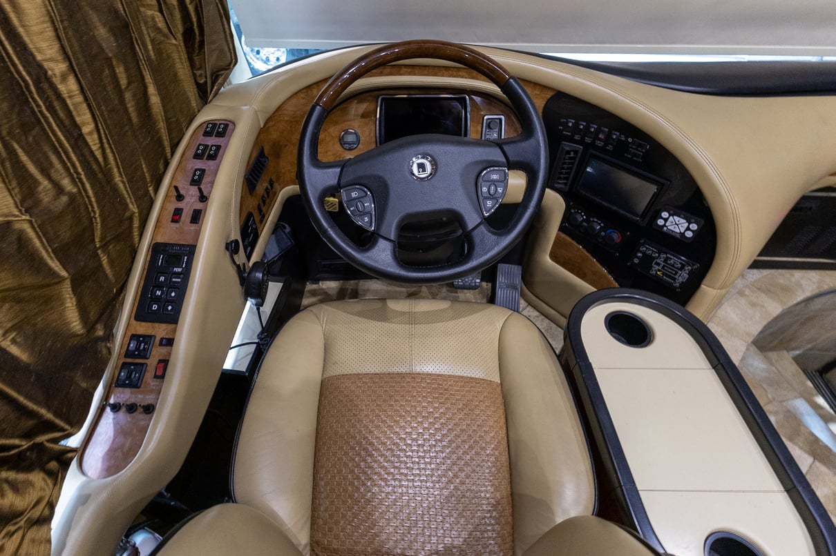 2013 Newell P2000i gallery image-13