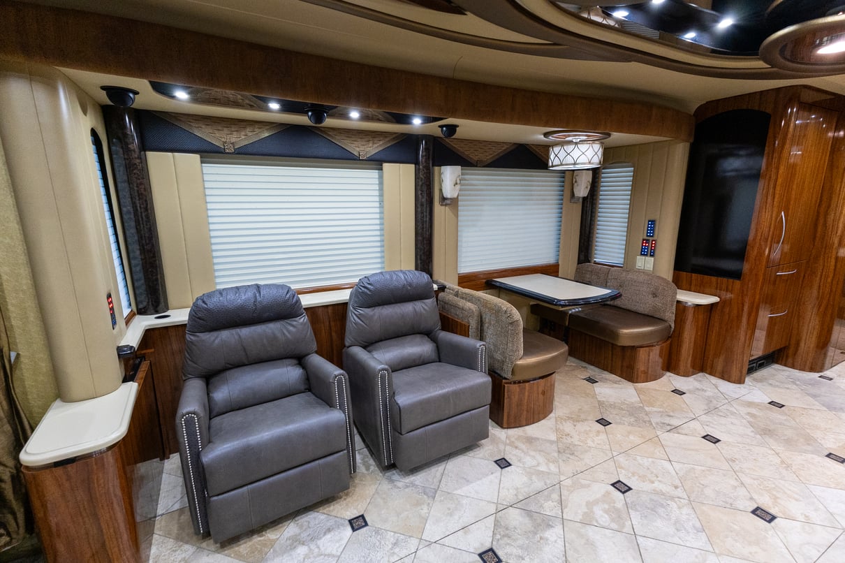 2013 Newell P2000i gallery image-15