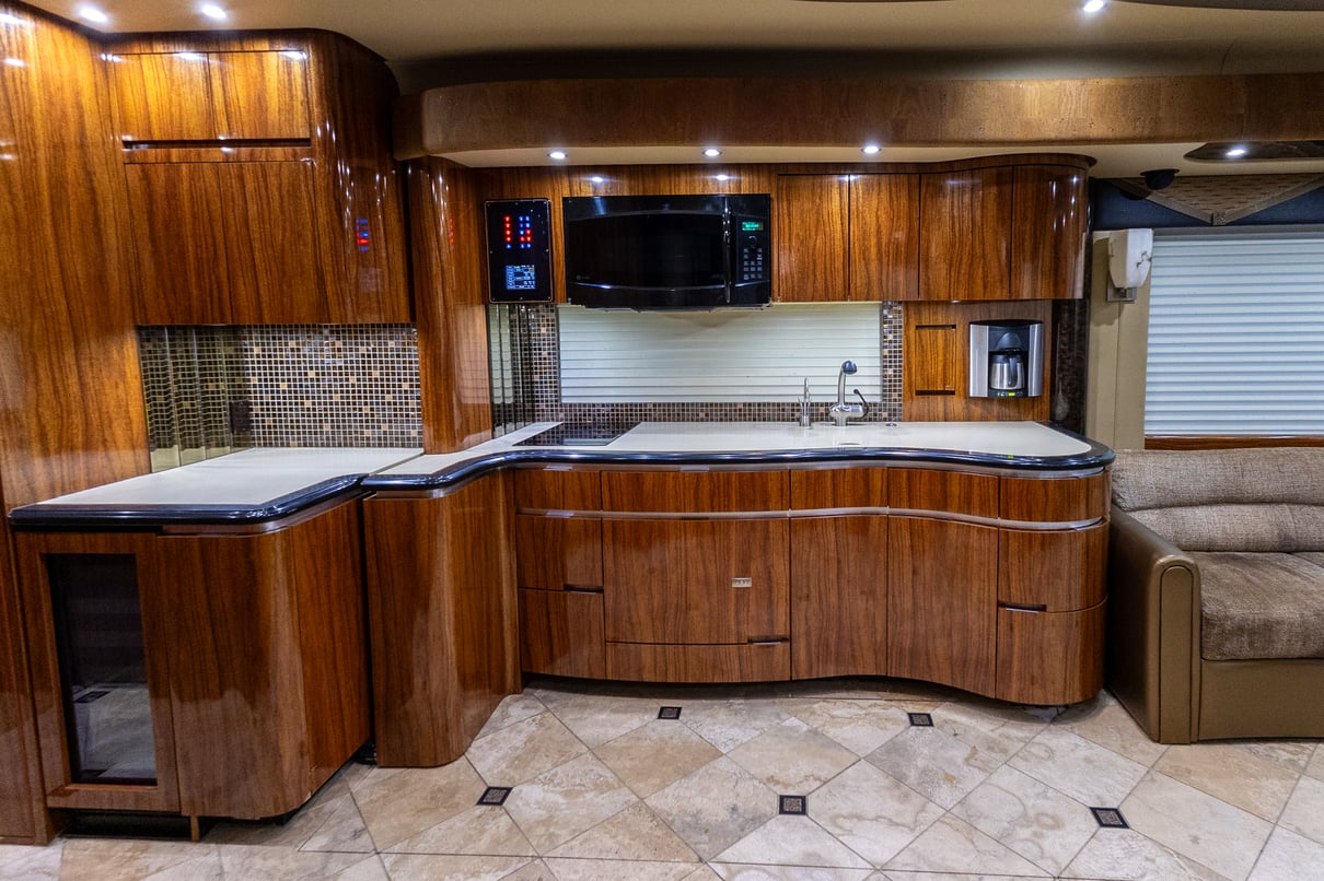 2013 Newell P2000i gallery image-19