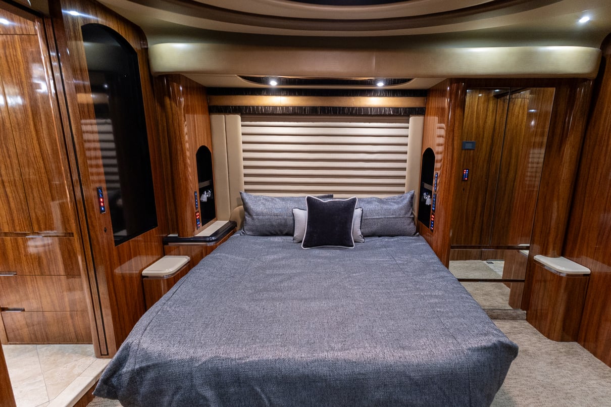 2013 Newell P2000i gallery image-25