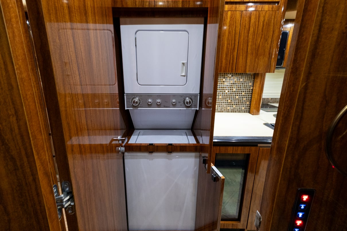 2013 Newell P2000i gallery image-31