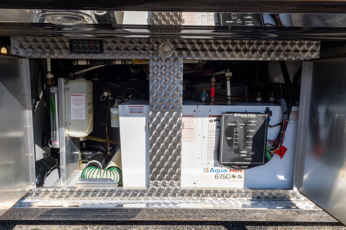 2013 Newell P2000i gallery image-35