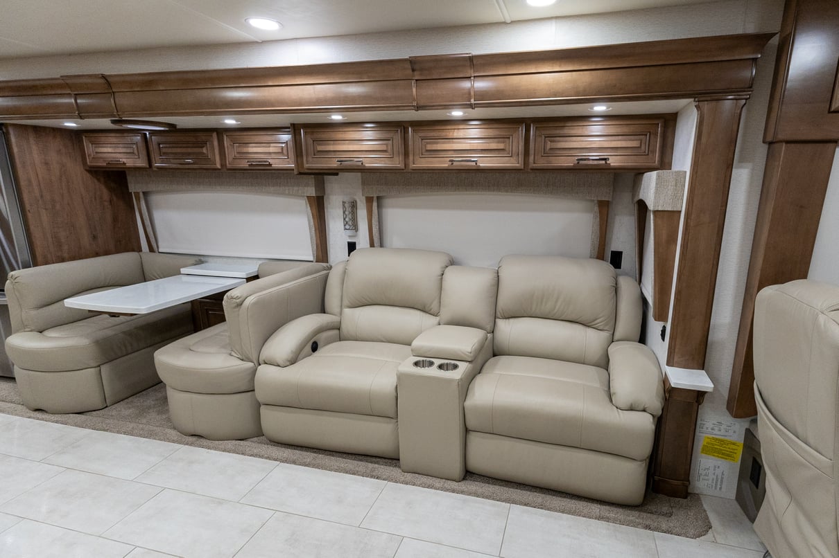 2023 Entegra Anthem 44W gallery image-15