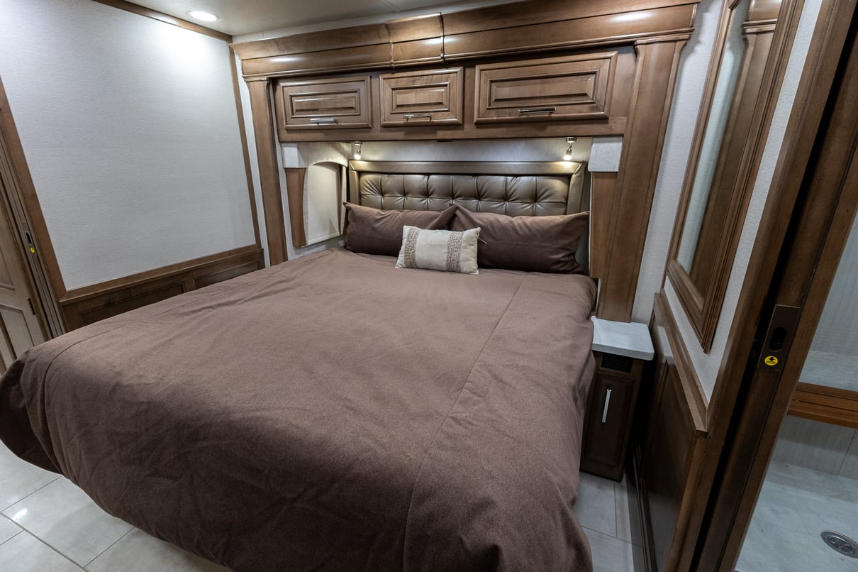 2023 Entegra Anthem 44W gallery image-26