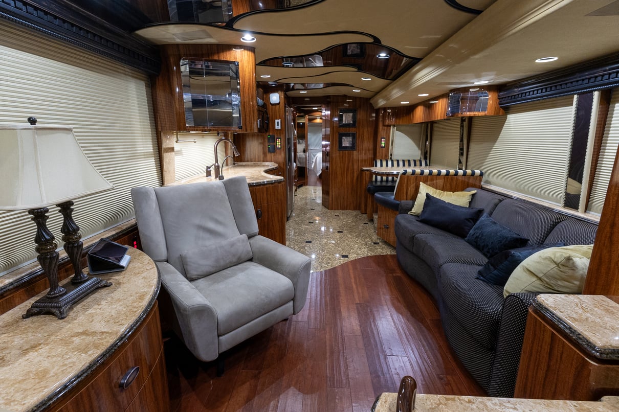 2008 Prevost Marathon H3 45 gallery image-14