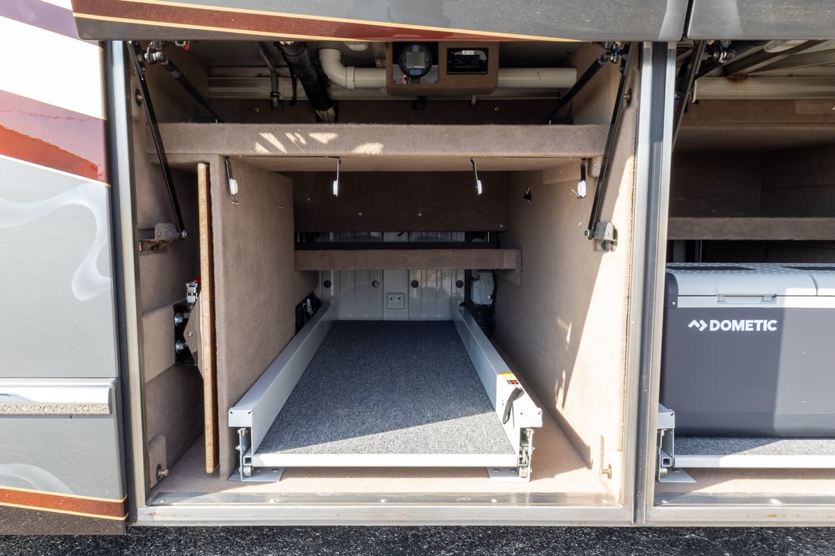 2008 Prevost Marathon H3 45 gallery image-37