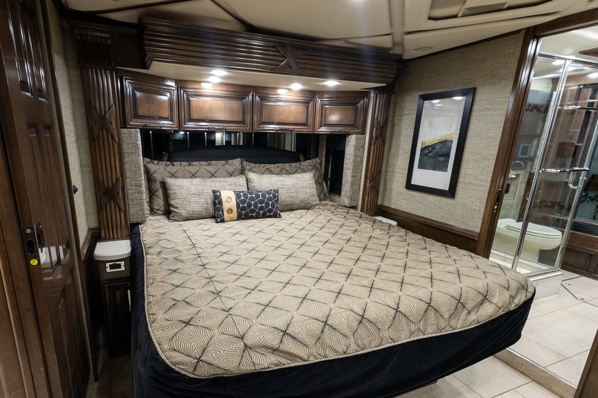 2020 Newmar Mountain Aire 4553 gallery image-24