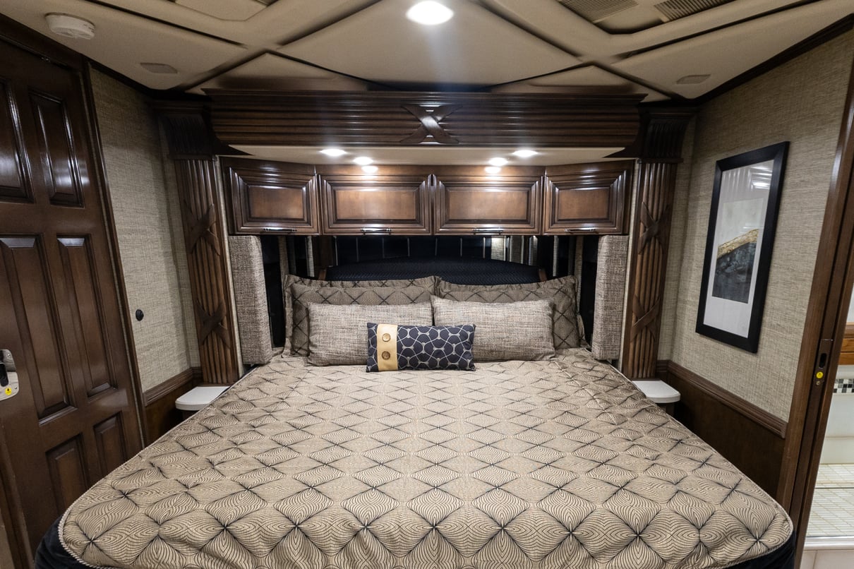 2020 Newmar Mountain Aire 4553 gallery image-25