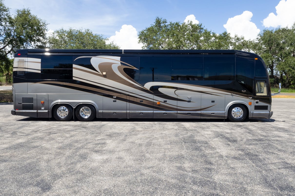 2008 Prevost Marathon H3 45 gallery image-3