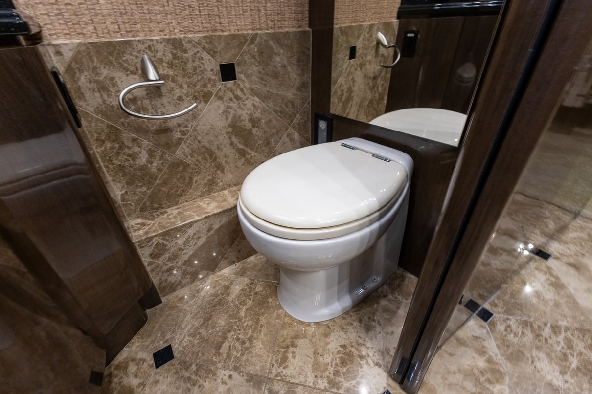 2008 Prevost Marathon H3 45 gallery image-26