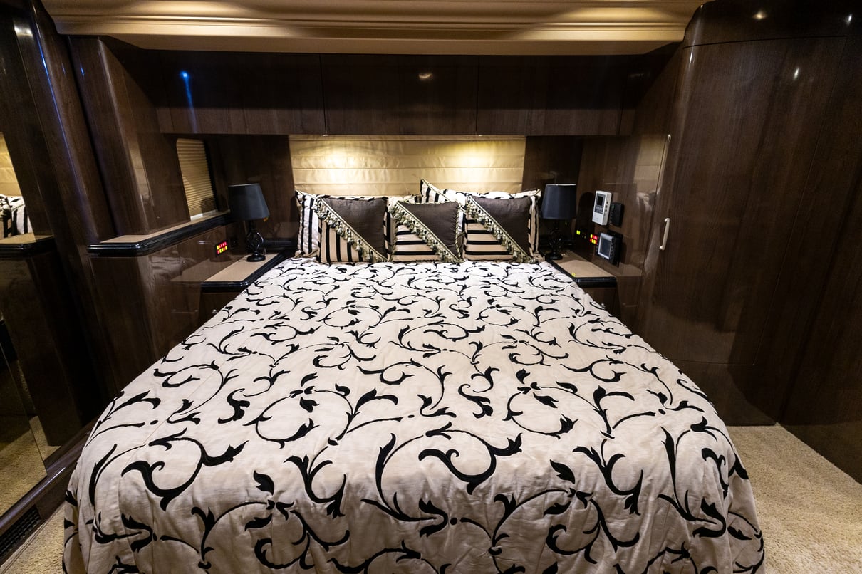 2008 Prevost Marathon H3 45 gallery image-28