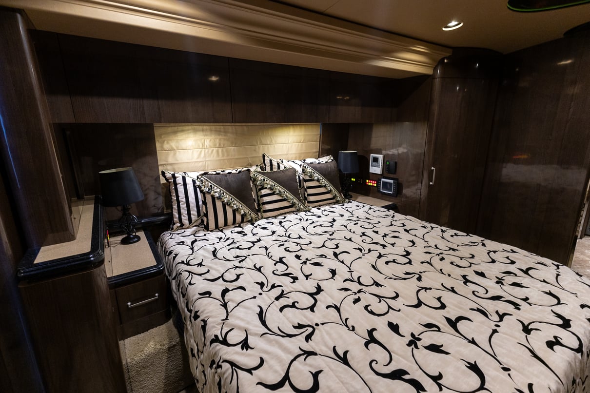 2008 Prevost Marathon H3 45 gallery image-29