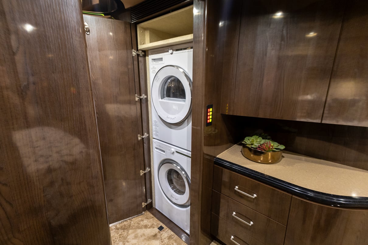 2008 Prevost Marathon H3 45 gallery image-31