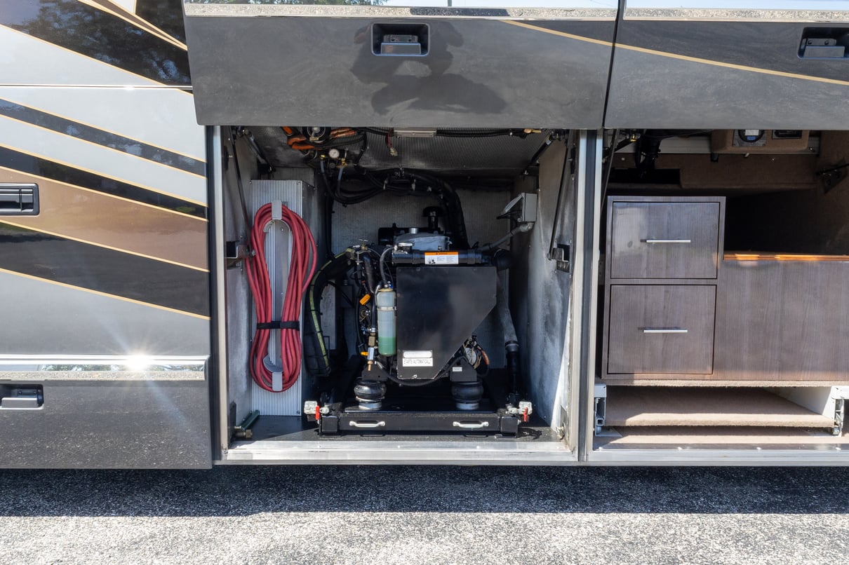 2008 Prevost Marathon H3 45 gallery image-37