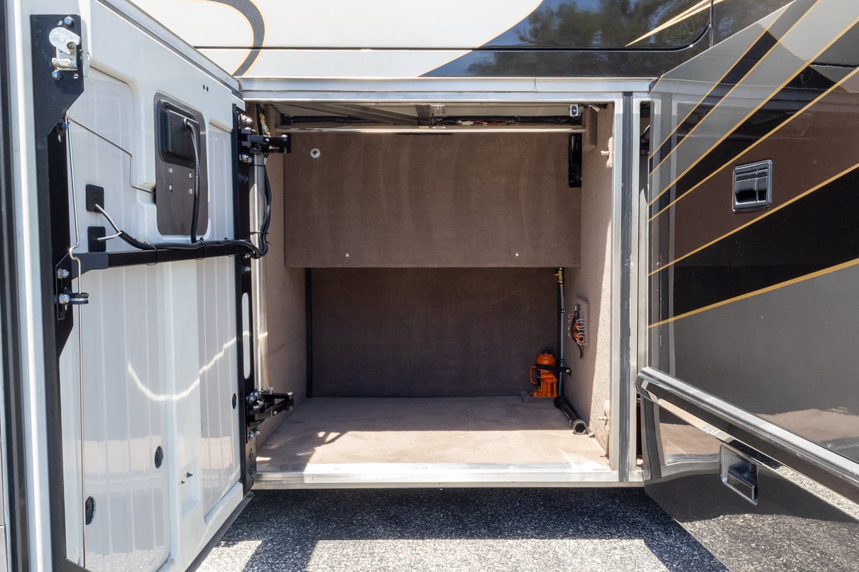 2008 Prevost Marathon H3 45 gallery image-43