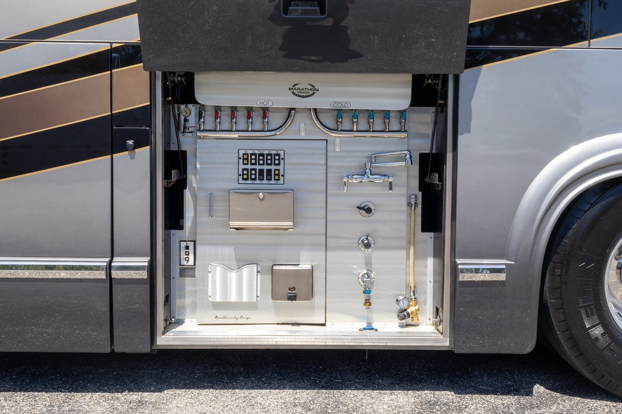 2008 Prevost Marathon H3 45 gallery image-45