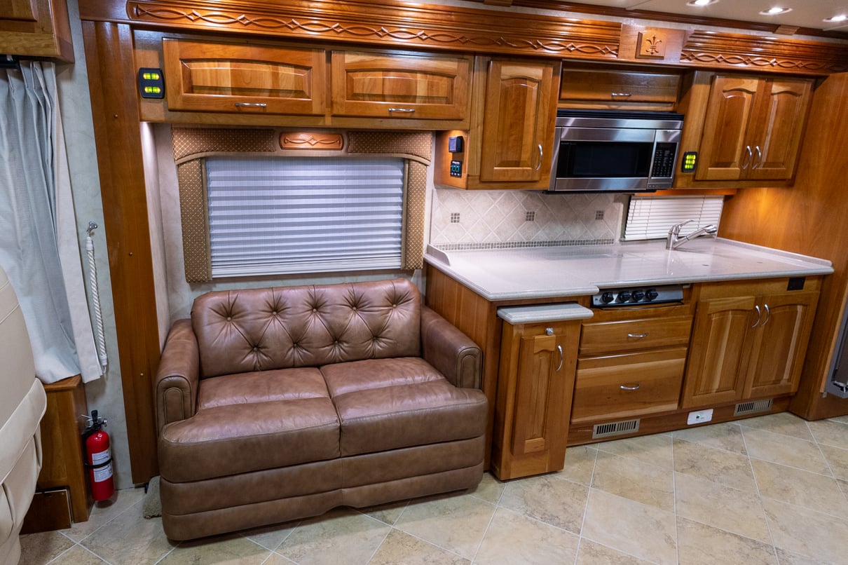 2008 Beaver Contessa 42M gallery image-17