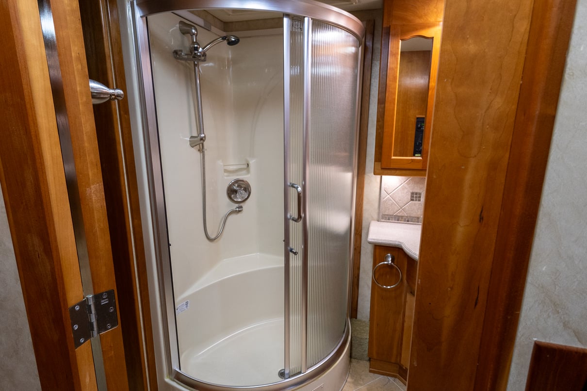 2008 Beaver Contessa 42M gallery image-25