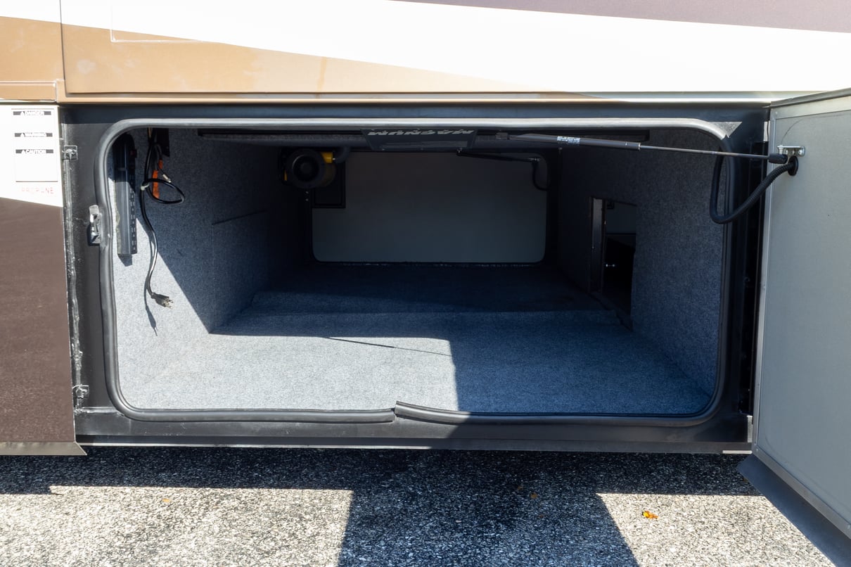 2008 Beaver Contessa 42M gallery image-36