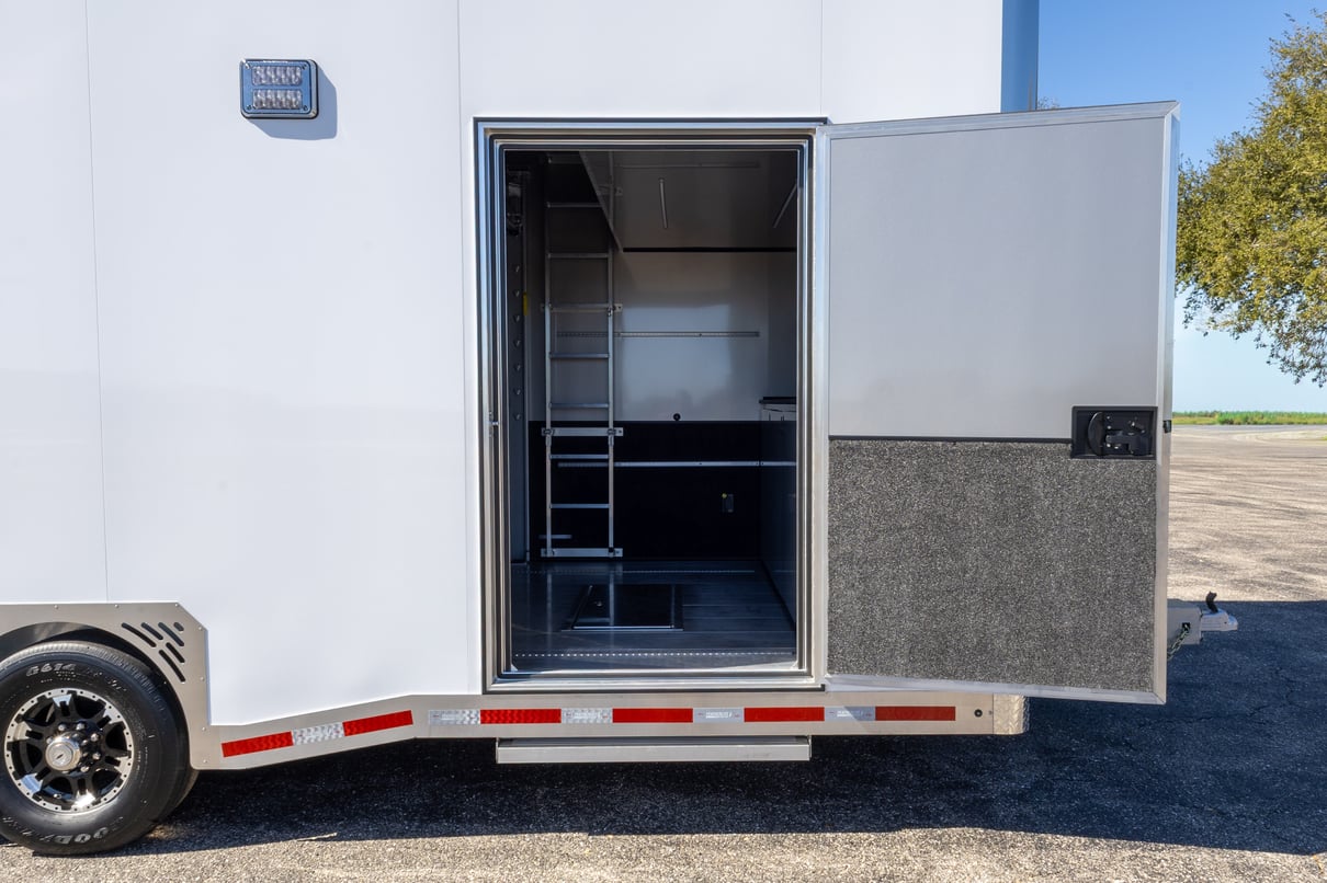 2026 Featherlite 24' Stacker Trailer 4414 gallery image-17